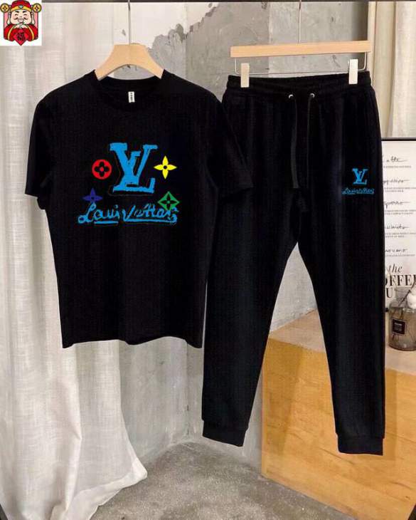 Picture of LV Shirt Pant Suits _SKULVM-5XLkdtr15723647